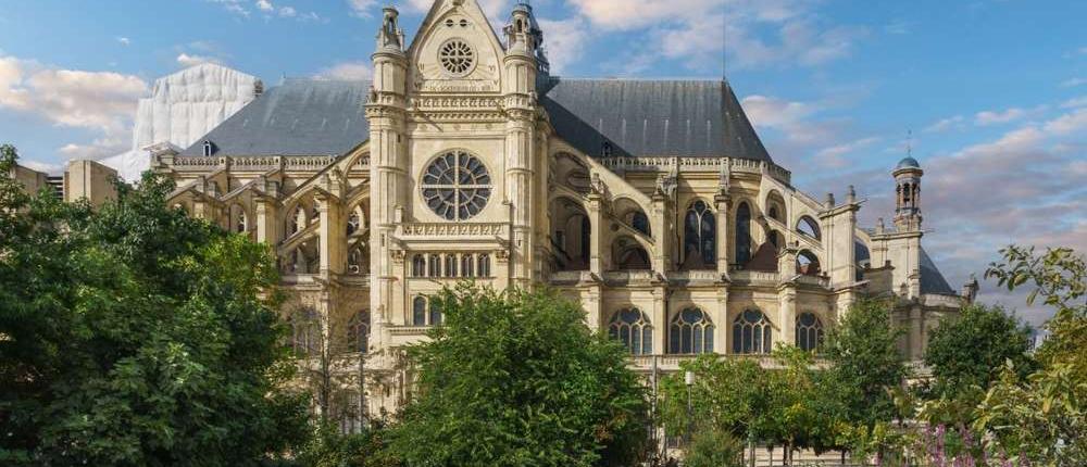 Découvrez une expérience hors du temps à Paris : l'église Saint-Eustache